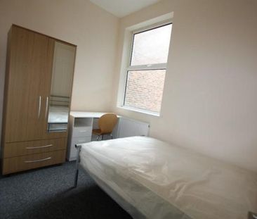 5 bedroom detached house to rent - Photo 2