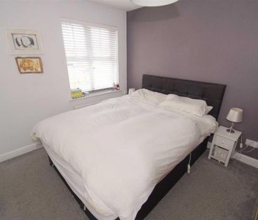 3 bedroom detached house to rent - Photo 3