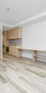 Luxury Studio Apartment - Photo 3