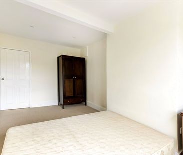 Cleveland Road, Chiswick, W4 flat to rent - Photo 4