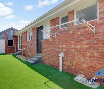 FULLY RENOVATED STYLISH INTERIOR! - Photo 6