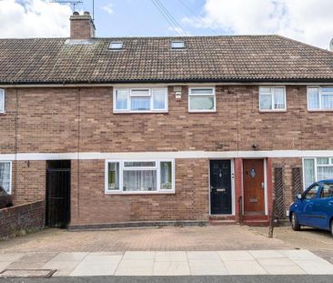 3 bedroom terraced house to rent - Photo 3