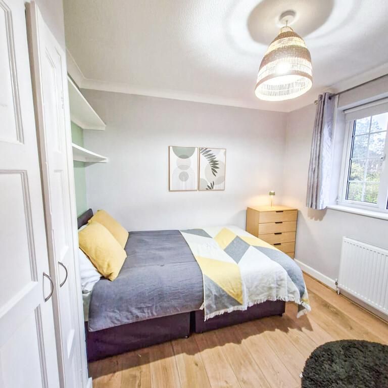 1 bedroom in a house share to rent - Photo 1