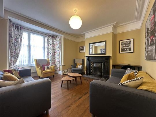 6 bedroom terraced house to rent - Photo 1