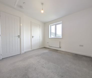 Heol Y Gylfinir, Pontyclun, Llanilid - Photo 5