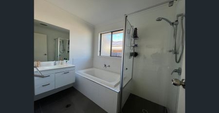 Stunning 4-Bedroom Rental Property in Redbank Plains! - Photo 2