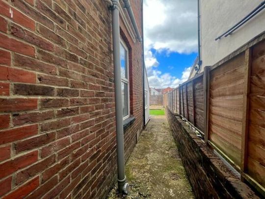 St. Augustine Road, Southsea - Photo 1