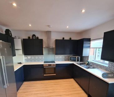 1 bedroom in a house share to rent - Photo 6