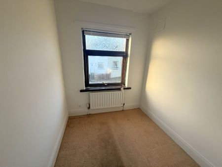 35 Silverstream Gardens, Belfast BT14 8GS - Photo 3