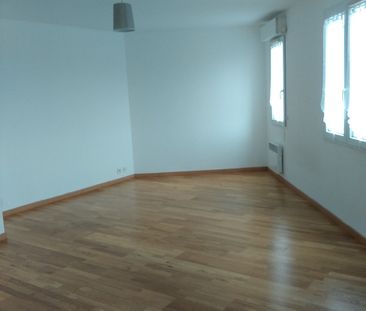Location Appartement 1 pièce 29m² FLEURY LES AUBRAIS 45400 - Photo 4