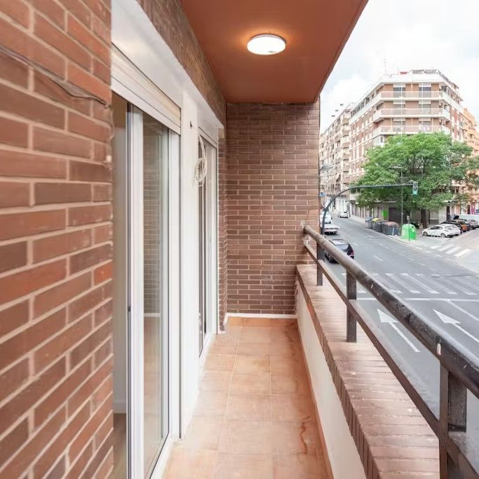 Carrer de Linares, Valencia, Valencian Community 46018 - Photo 1