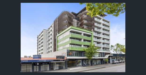 Modern Apartment Living with Convenience and Style - Photo 1