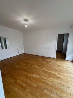 Location Appartement 2 pièces 44m² PARIS 13ème - Photo 4