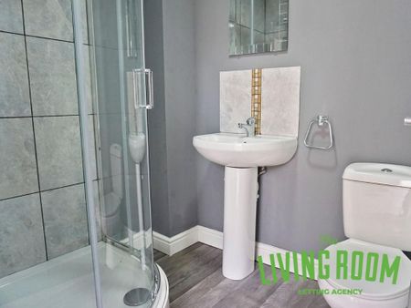 6 bedroom house to rent - Photo 3