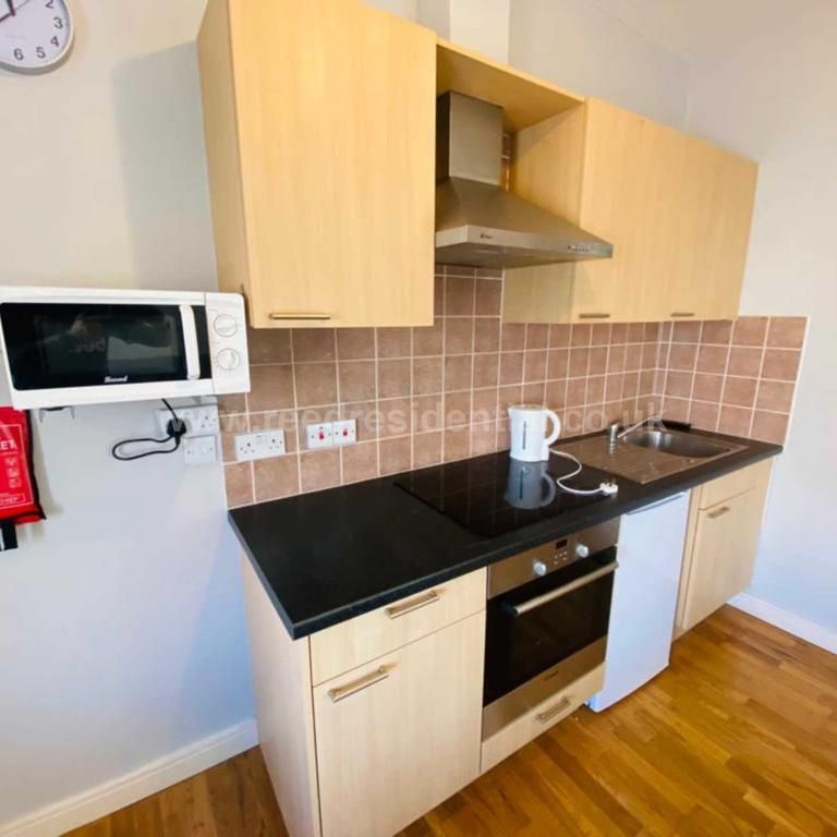 Studio to rent - Photo 1