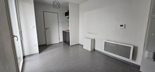 Location Appartement 1 pièce 18m² NIMES 30000 - Photo 1