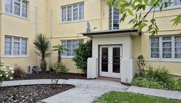 Dee Lite Apartments - Photo 1