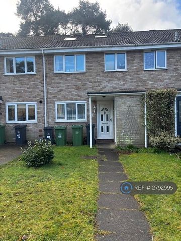 4 bedroom terraced house to rent - Photo 2