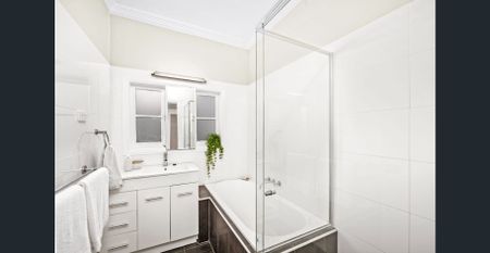 Family Living with Style, Space & Convenience - Photo 2