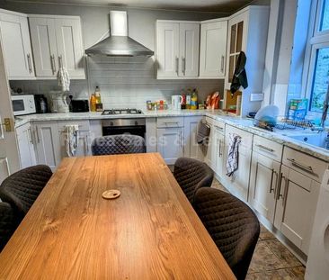 4 bedroom terraced house to rent - Photo 3