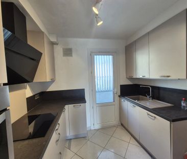 À LOUER – AGRÉABLE T3 EN REZ-DE-CHAUSSÉE AVEC GARAGE - Photo 4