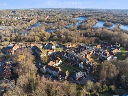 1 Bedroom Apartment, Hampshire Lakes – Yateley - Photo 3