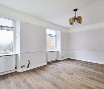 Flat, Leeds Road, Ilkley, West Yorkshire, LS29 - Photo 2