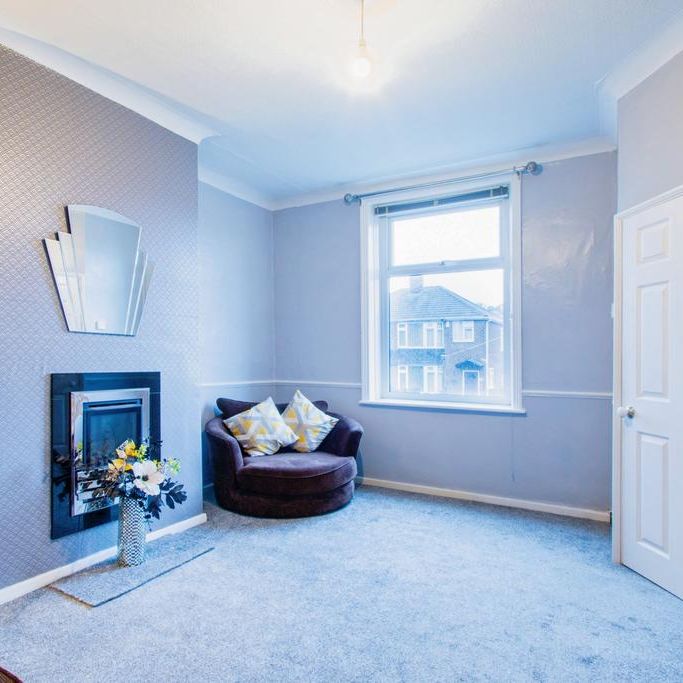 2 bedroom end of terrace house to rent - Photo 1