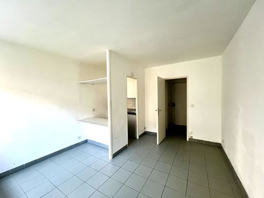 Appartement 1 pièces 22m2 MARSEILLE 6EME 620 euros - Photo 1