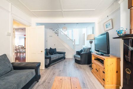 Nun Street - Photo 2