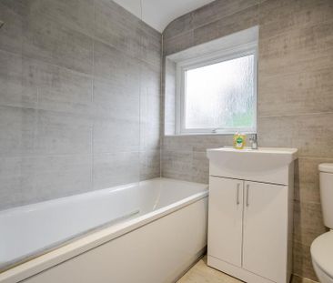 2 bedroom semi-detached house to rent - Photo 3