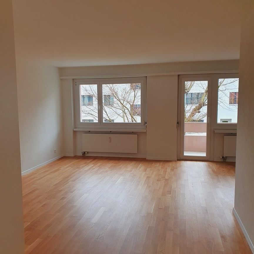 Helle 3.5-Zimmer-Wohnung mit Balkon - Photo 1