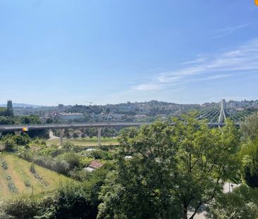 Renovated 3.5-room apartment - Photo 2