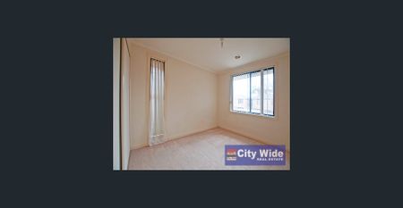 3 Bedroom townhouse. Very close to Monash Medical Centre, train station, shops and Monash Medical Centre!!! CITY WIDE REAL ESTATE - Photo 2