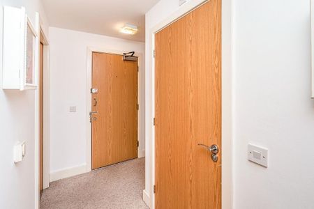 2 bedroom flat to rent - Photo 4