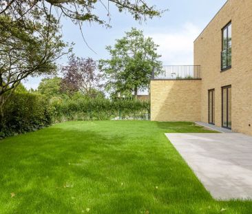 Appartement te huur in Kortrijk voor € 1.250 met 2 slaapkamers - Photo 3