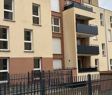 F2 RESIDENCE NEUVE - TERRASSE - STATIONNEMENT - Photo 3