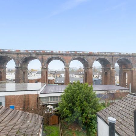 3 Bedroom Flat, Springfield Road, Brighton - Photo 5