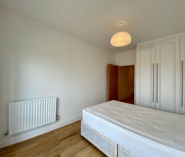 2 Bed Flat, Warren House, W14 - Photo 4