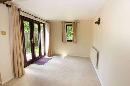 Cotswold Meadow, Deer Park, Witney, Oxfordshire, OX28 - Photo 2