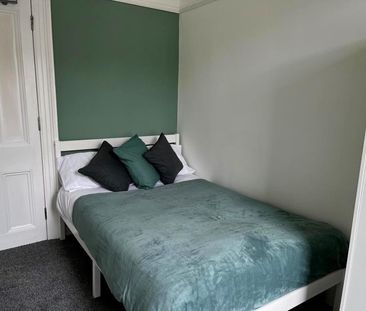 Alexandra Road, Mutley - Photo 5