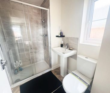 4 bedroom property to rent - Photo 6