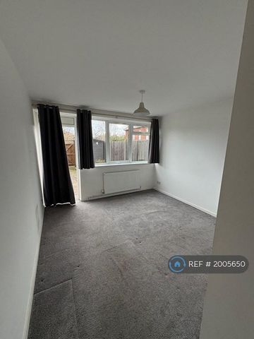2 bedroom flat to rent - Photo 4