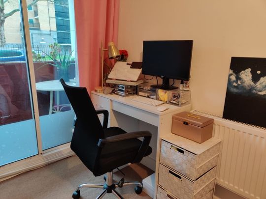 Room in a Shared Flat, Slippers Place, SE16 - Photo 1