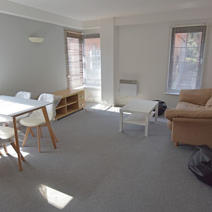 2 Bedroom Ground Floor Flat - Photo 1