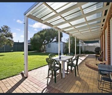 25 Rowell Crescent, West Croydon, SA 5008 - Photo 6