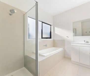 Low Maintenance 2 Bedroom Unit - Photo 2