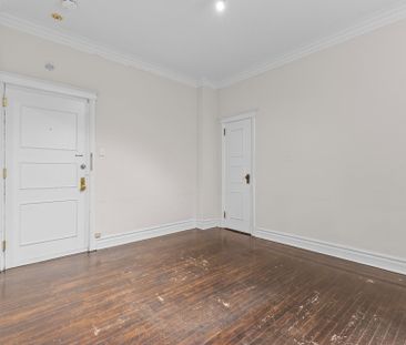406 Av. des Pins O., Montréal (Le Plateau-Mont-Royal), QC H2W - Photo 1