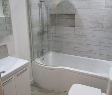 2 bedroom end of terrace house to rent - Photo 6