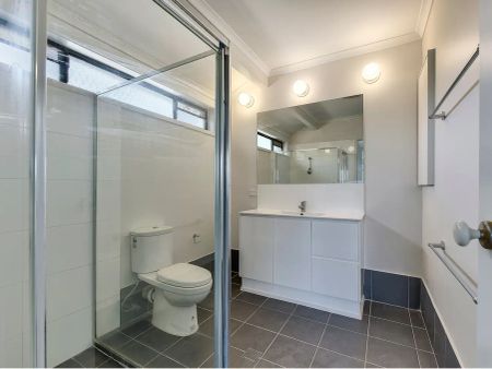 “Freshly Refurbished Lowset Family Home with Private Inground Pool” - Photo 3